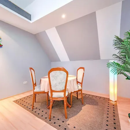 Holiday home Deluxe In Wald Near Area
